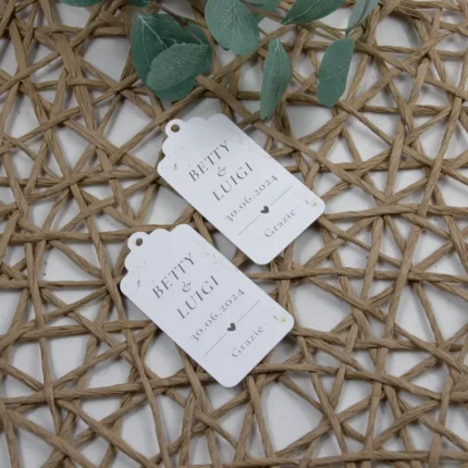 Tag sagomato modello fiori gialli